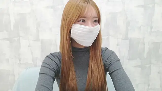 Snapshot of LOVE_MOMO_LOVE chatting on 02/15/26, 10:47 LOVE MOMO LOVE online show from 02/15/26, 10:47