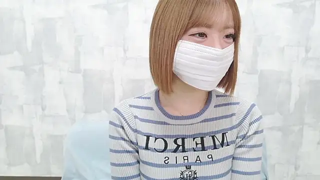 Snapshot of LOVE_MOMO_LOVE chatting on 04/05/26, 12:46 LOVE MOMO LOVE online show from 04/05/26, 12:46