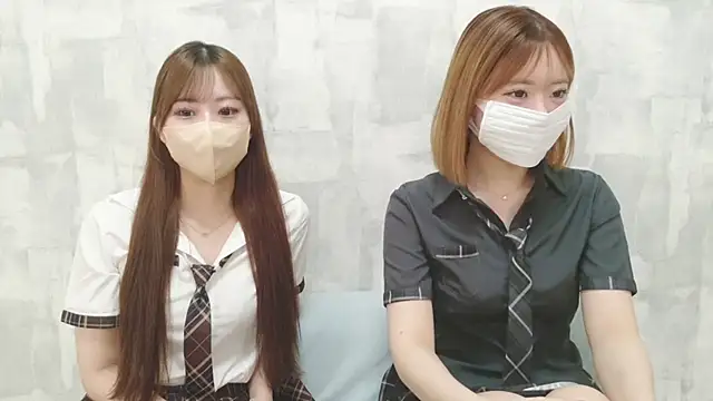 Snapshot of LOVE_MOMO_LOVE chatting on 05/14/26, 12:01 LOVE MOMO LOVE online show from 05/14/26, 12:01