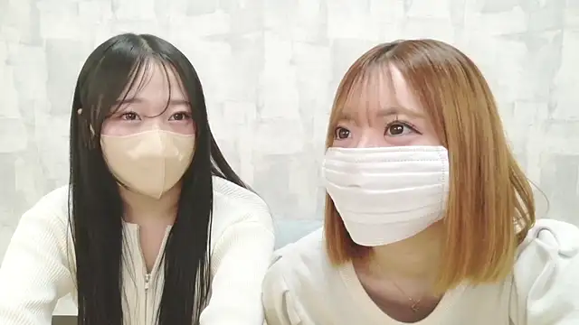 Snapshot of LOVE_MOMO_LOVE chatting on 05/26/26, 11:28 LOVE MOMO LOVE online show from 05/26/26, 11:28