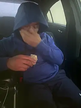 EatMyCake831 online show from 12/17/24, 08:21