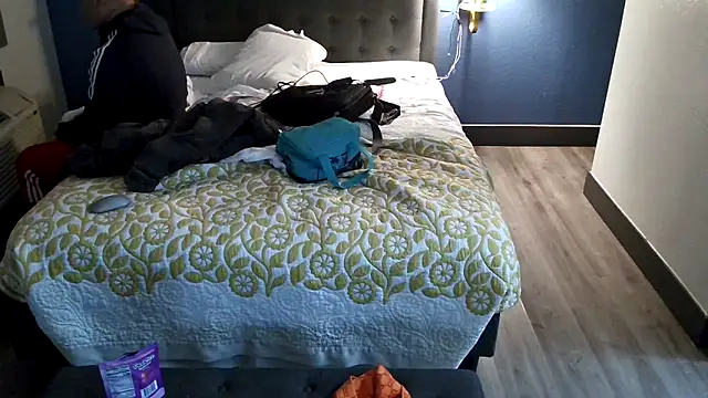 EatMyCake831 online show from 01/24/25, 02:51