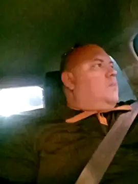 Snapshot of BigromeoXX chatting on 10/30/25, 04:30 BigromeoXX online show from 10/30/25, 04:30