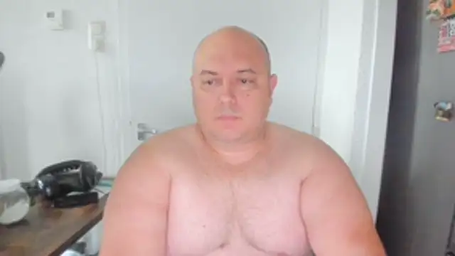 BigromeoXX online show from 11/14/25, 01:54