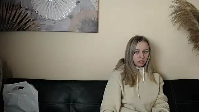  Nicole new online show from 11/07/25, 11:32