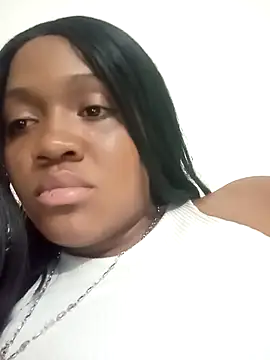 Snapshot of katia_palmer2_ chatting on 10/29/25, 12:02 katia palmer2  online show from 10/29/25, 12:02