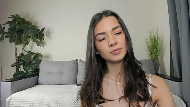 Snapshot of NicoleLuv chatting on 12/18/24, 01:12 NicoleLuv online show from 12/18/24, 01:12