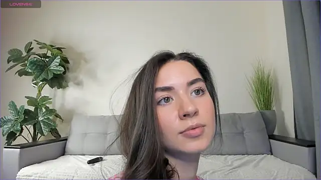 Snapshot of NicoleLuv chatting on 02/06/25, 07:18 NicoleLuv online show from 02/06/25, 07:18