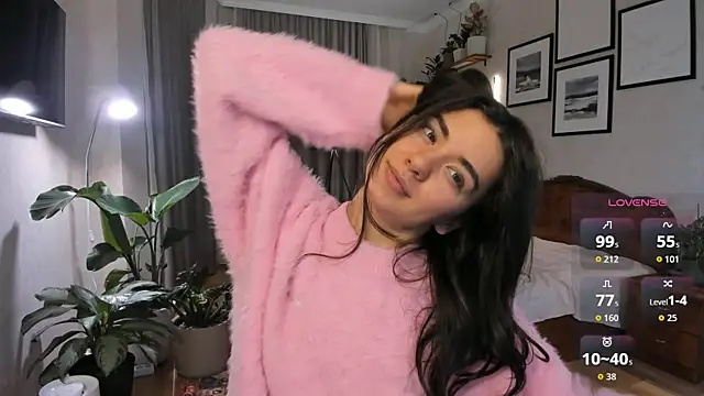 NicoleLuv online show from 12/22/25, 04:04