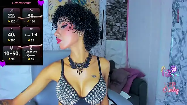 Queen Cuarxxo online show from 06/03/26, 09:09