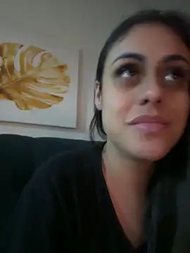amorinha99 online show from 05/01/26, 01:43