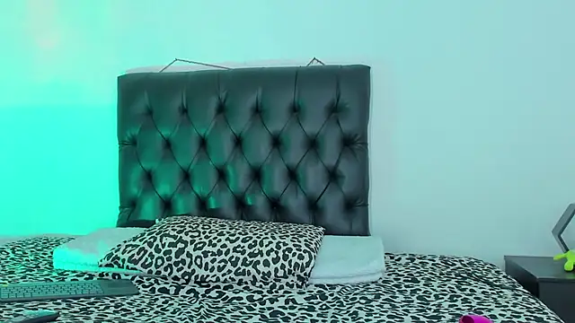 seline wolff online show from 12/15/24, 12:40