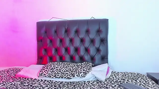 seline wolff online show from 12/29/24, 01:24