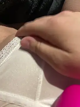 Snapshot of mystik_a chatting on 10/16/25, 03:29 mystik a online show from 10/16/25, 03:29