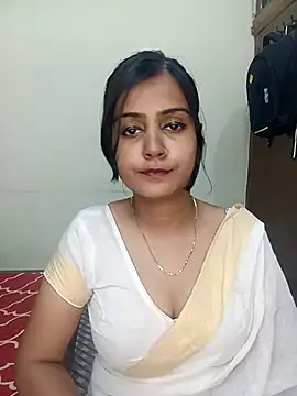 Miss-Riyasingh online show from 04/19/26, 05:34