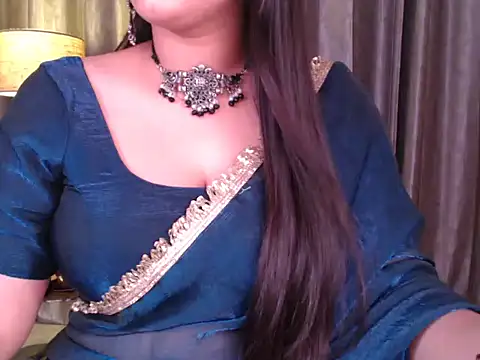 Snapshot of Sexy_Myra18 chatting on 10/10/25, 04:55 Sexy Myra18 online show from 10/10/25, 04:55