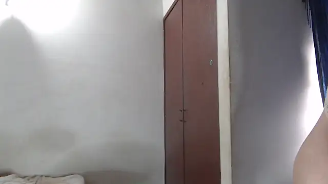 aurelialux online show from 03/07/25, 09:27