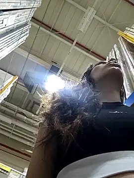 aurelialux online show from 09/17/25, 08:43