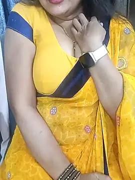 Snapshot of kaamuk_shweta chatting on 02/18/25, 07:54 kaamuk shweta online show from 02/18/25, 07:54