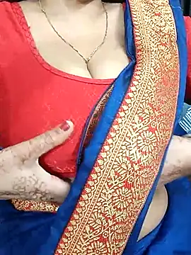 Snapshot of kaamuk_shweta chatting on 03/01/25, 04:44 kaamuk shweta online show from 03/01/25, 04:44