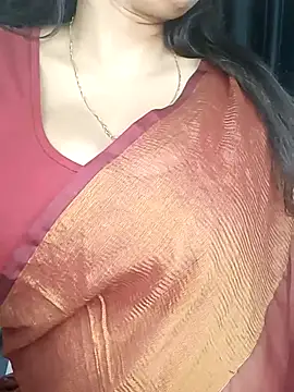 Snapshot of kaamuk_shweta chatting on 03/04/25, 03:59 kaamuk shweta online show from 03/04/25, 03:59