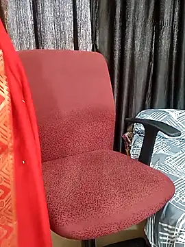 Snapshot of kaamuk_shweta chatting on 03/07/25, 08:13 kaamuk shweta online show from 03/07/25, 08:13