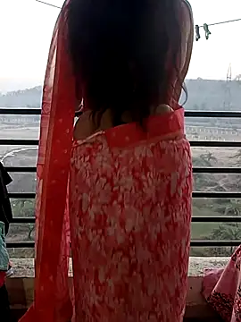 Snapshot of kaamuk_shweta chatting on 03/10/25, 01:23 kaamuk shweta online show from 03/10/25, 01:23