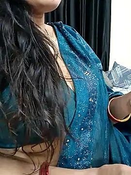 Snapshot of kaamuk_shweta chatting on 03/17/25, 10:49 kaamuk shweta online show from 03/17/25, 10:49