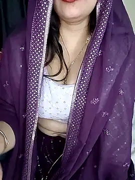 Snapshot of kaamuk_shweta chatting on 09/21/25, 10:44 kaamuk shweta online show from 09/21/25, 10:44