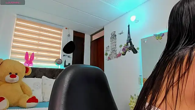 Luxxur69 online show from 04/17/26, 05:05