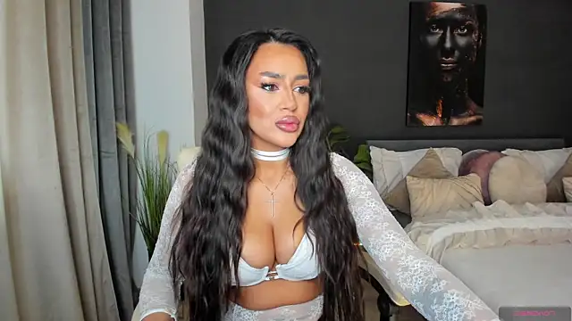 Sonia  Rey online show from 04/21/26, 02:12