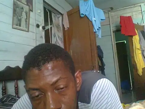 Snapshot of PELOVER chatting on 09/13/25, 09:36 PELOVER online show from 09/13/25, 09:36