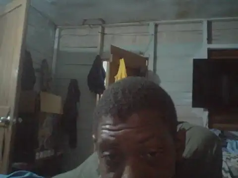 Snapshot of PELOVER chatting on 09/18/25, 11:12 PELOVER online show from 09/18/25, 11:12
