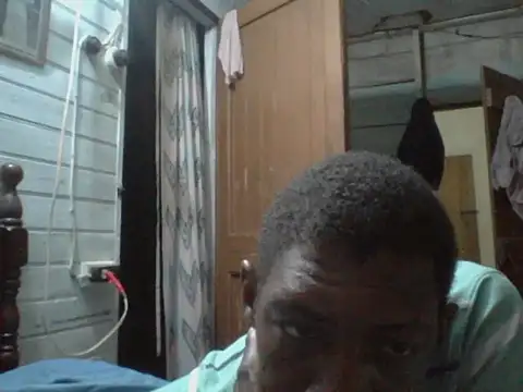 Snapshot of PELOVER chatting on 09/30/25, 11:21 PELOVER online show from 09/30/25, 11:21