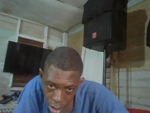 Snapshot of PELOVER chatting on 10/18/25, 04:52 PELOVER online show from 10/18/25, 04:52
