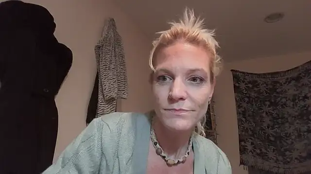 AddieAssets online show from 12/05/24, 01:58