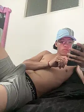 CRYBYT9 online show from 11/26/25, 01:39