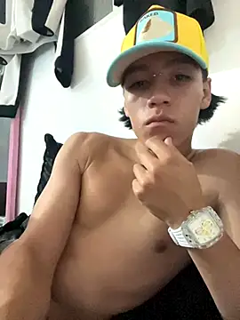 CRYBYT9 online show from 12/02/25, 02:39