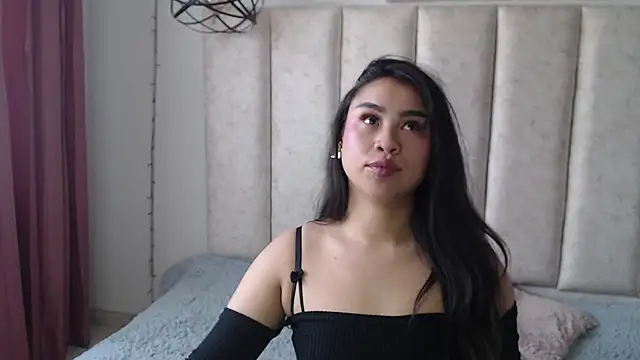 hinataleecs online show from 12/13/25, 08:58