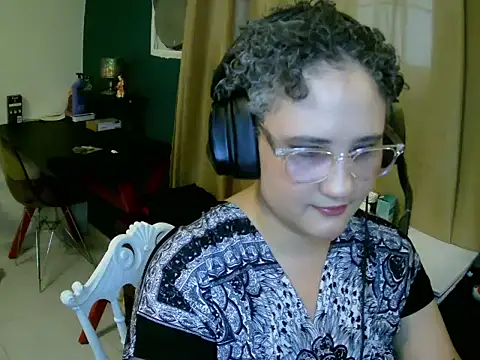 lolalicious 7583 online show from 02/08/26, 09:40