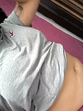 EmpaticBolillo online show from 10/16/25, 03:02