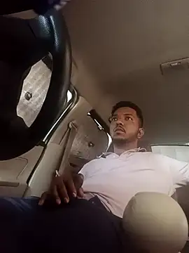 Snapshot of Mmm992170 chatting on 03/11/25, 10:40 Mmm992170 online show from 03/11/25, 10:40