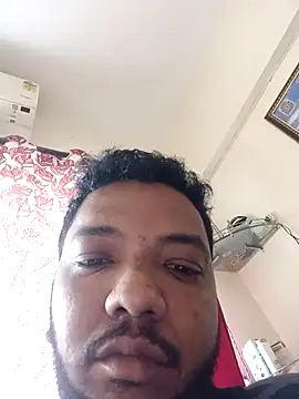 Snapshot of Mmm992170 chatting on 10/10/25, 04:33 Mmm992170 online show from 10/10/25, 04:33