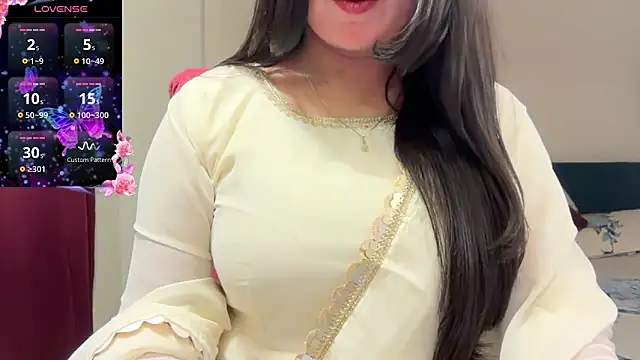 Snapshot of nandini_7 chatting on 10/10/25, 05:45 nandini 7 online show from 10/10/25, 05:45