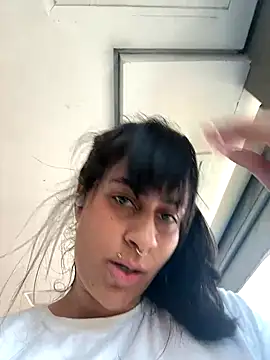 Blue butterfly online show from 09/18/25, 02:41