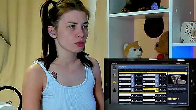 callmetori online show from 12/18/24, 08:53