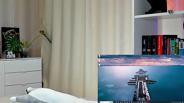 callmetori online show from 12/30/24, 11:26