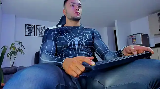 alexander collin02 online show from 01/28/25, 12:54