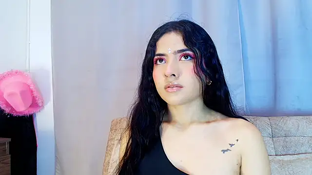 adara johnson   online show from 11/16/25, 12:22