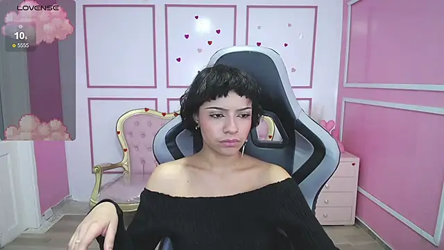 Snapshot of kathina_t chatting on 01/27/25, 09:55 kathina t online show from 01/27/25, 09:55